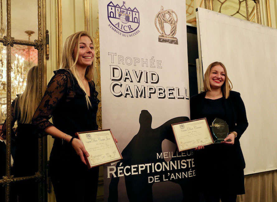 Trophée David Campbell. Le trophée junior décerné à Liliane Brousse