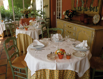 bastide_calalou_salle_restaurant.jpg