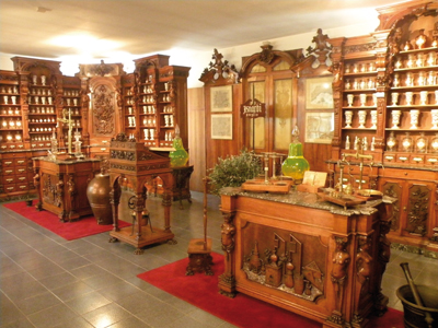 isnardi_pharmacie.jpg