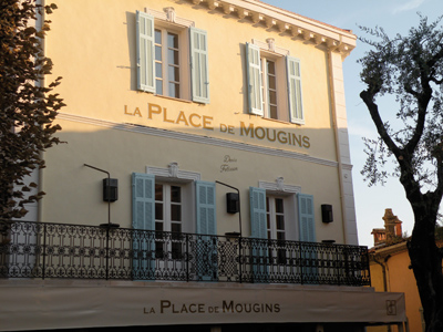 la_place_de_mougins_facade.jpg