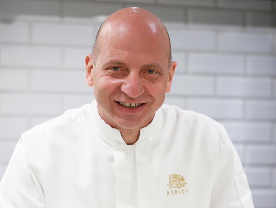 Hôtel Byblos à Saint-Tropez. Nicola Canuti, nouveau chef exécutif