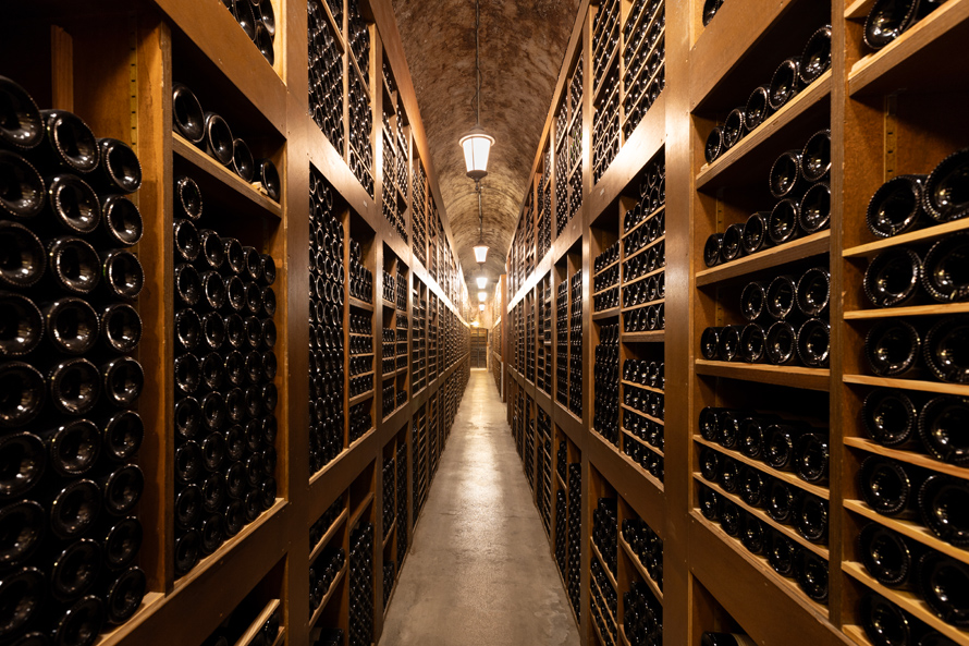 HÔTEL DE PARIS MONTE-CARLO. Les caves célèbrent leurs 150 ans