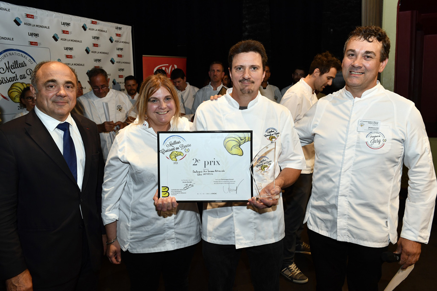 CONCOURS NATIONAL DU MEILLEUR CROISSANT AU BEURRE. Denis Petesic obtient le 2e prix