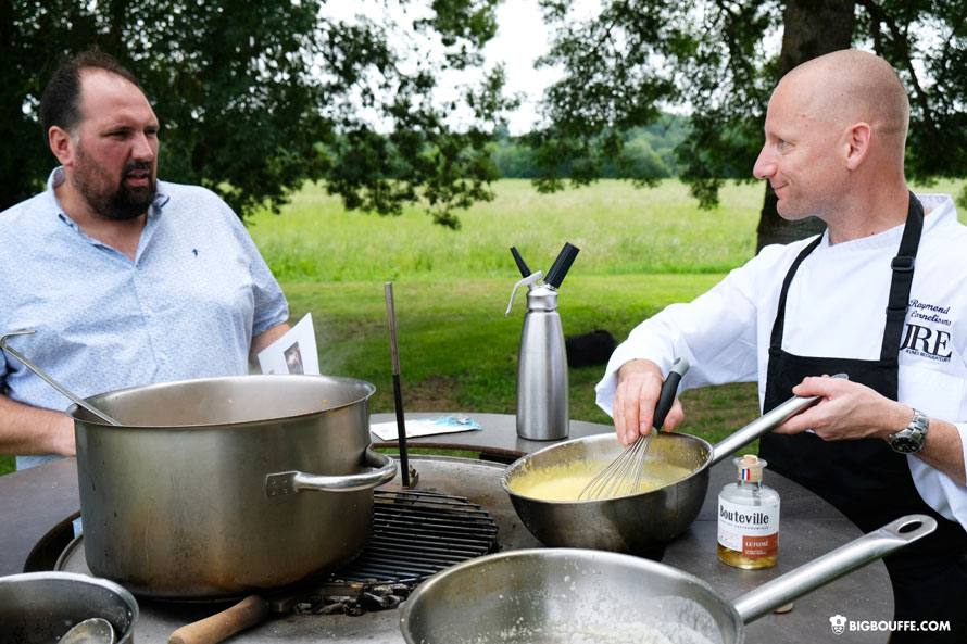 Jeunes restaurateurs d'Europe. Cuisiner un déjeuner sans utiliser d'électricité