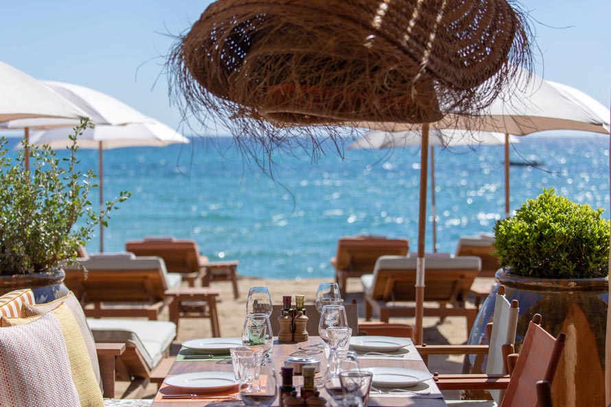La Réserve à la plage à Ramatuelle. Escale chic à Pampelonne