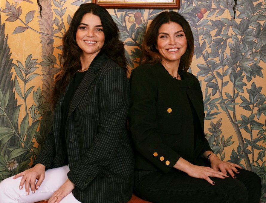 MAISONS PARIENTE. Portrait de Leslie Kouhana et Kimberley Cohen, duo de sœurs visionnaires à la tête de la Collection.