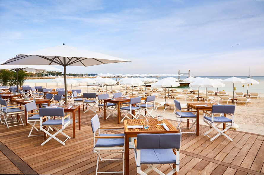 Hôtel Martinez à Cannes. La maison de l'été 
