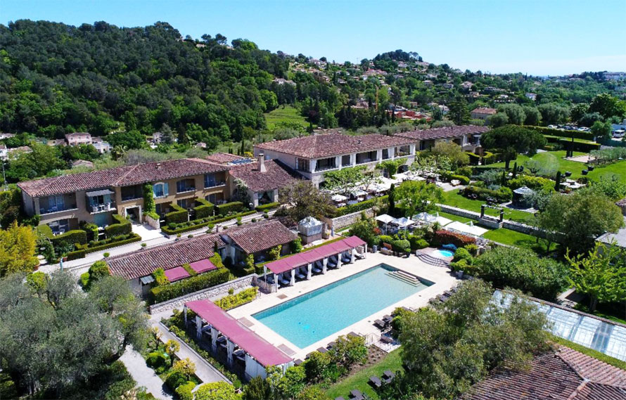 Le mas de Pierre à Saint-Paul de Vence. L'hôtel 5 étoiles obtient la certification "Écolabel européen"